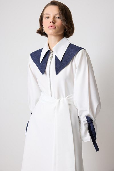Touché Privé Wide Collar Dress