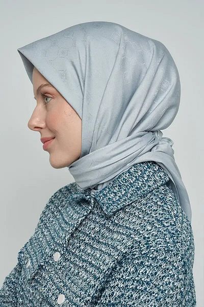 ED Scarf Model de eșarfă cu monogramă din bumbac gri albastru