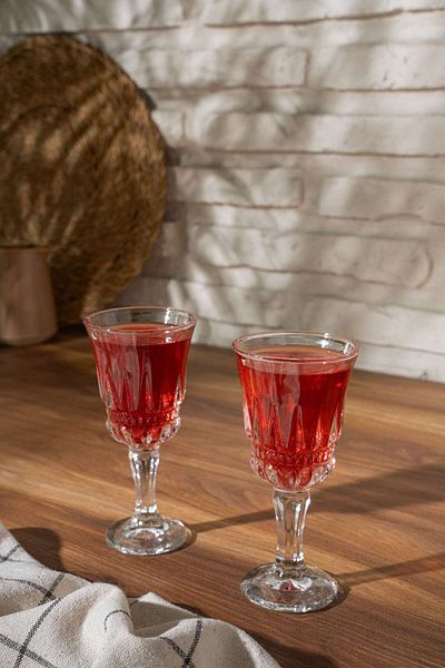 Queen’s Kitchen Stone 6-Piece Footed Glass