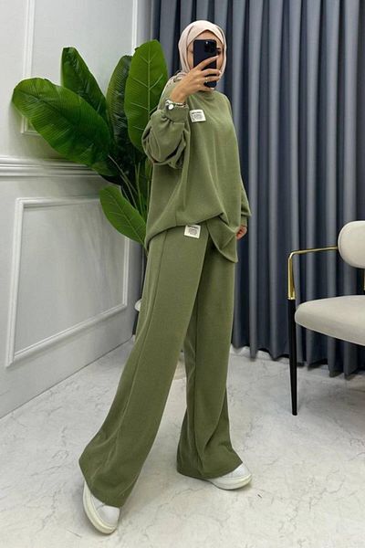 leyla sanat sanata yeni bir bakış açısı Leyla Art a New Perspective on Art Mint Classic Corduroy Sweater and Pants Set