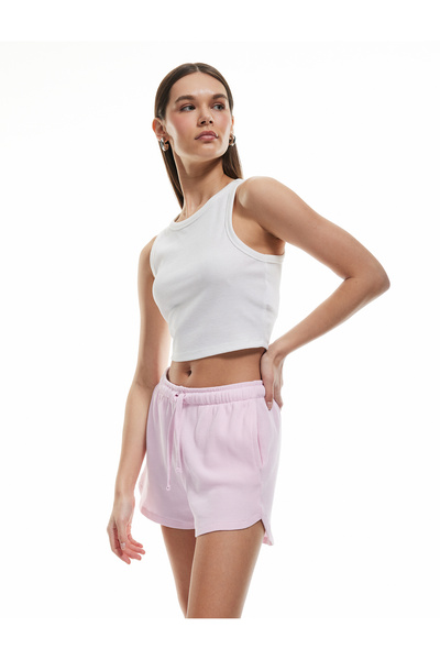 Koton Pamuklu Cep Detaylı Slim Fit Beli Bağcıklı Mini Şort