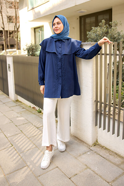 LOCCO Синя жіноча сорочка з декоративними швами