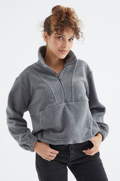 TOMMY LIFE Dámská fleecová oversize mikina šedá Melange s polovičním zipem nabíraným lemem - 97171