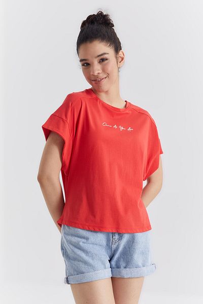 TOMMY LIFE Pomegranate Flower Minimal Text Printed O Neck Oversize Women's T-shirt - 97219