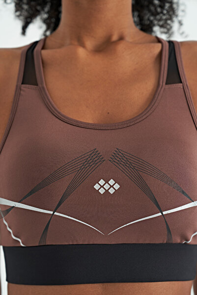 TOMMY LIFE Кафяво дамско спортно бюстие с детайлен принт с U-образно деколте - 97252