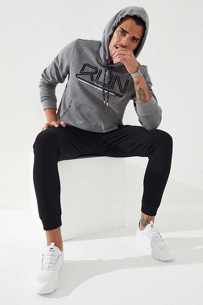 TOMMY LIFE Ανδρικό φούτερ με κουκούλα σε γκρι μελανζέ κεντημένο τυπικό σχέδιο - 87887