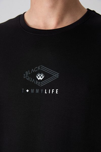 TOMMY LIFE Μαύρο βαμβακερό ανδρικό μπλουζάκι με χοντρή μαλακή υφή Oversize Fit Printed - 88325