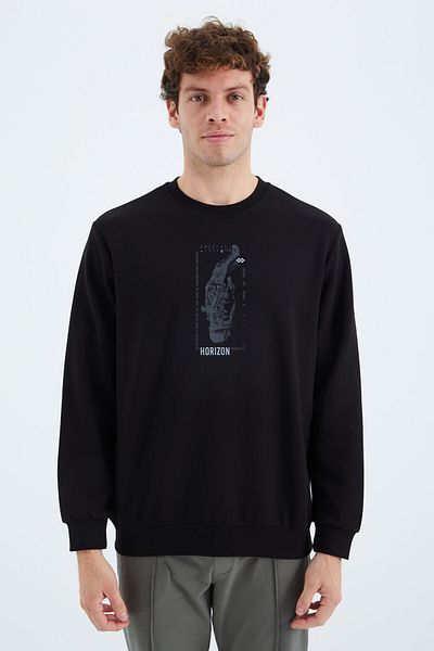 TOMMY LIFE Μαύρο ανδρικό φούτερ με άνετη εφαρμογή με λεπτομέρεια εκτύπωσης O λαιμού - 88283