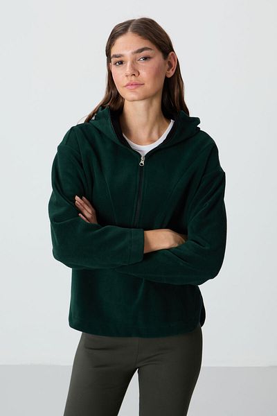 TOMMY LIFE Дамски суитшърт от полар с бродерия, цвят борово зелен, дебел и мек текстил, с качулка - 97286