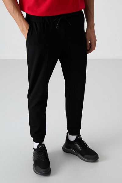 TOMMY LIFE Μαύρο βαμβακερό Soft Textured Comfort Fit Embroidered Ανδρικό Jogger - 82123