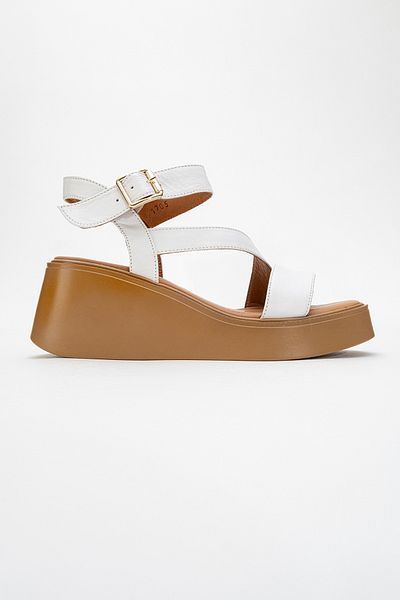 Ataköy Ayakkabı WOMEN'S LEATHER THICK SOLE SANDAL