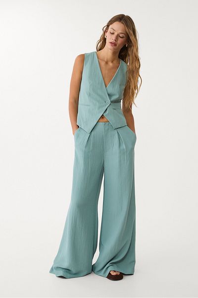 Stradivarius سترة غير متماثلة ذات نسيج