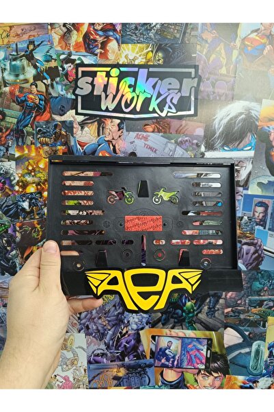 Sticker Works Altın Elbiseli Adam Motosiklet Plakalık