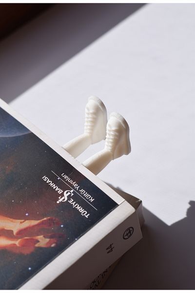 GÖKÇETasarım Standing Bookend / Design Bookend