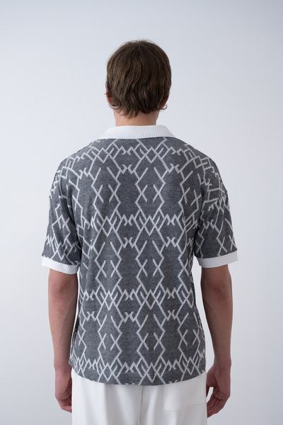 İLKCET MODA Ανδρικό μπλουζάκι με μοτίβο V λαιμόκοψη