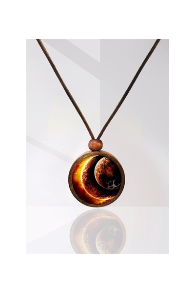 Tahtakolik قلادة الكوكب الخشبية