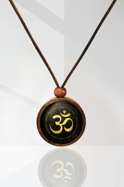 Tahtakolik قلادة خشبية Om