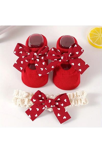 zehracatasariim 0-12 Months Compatible Baby Red Heart Socks and Bandana Set
