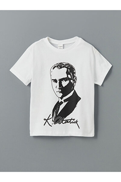 LC Waikiki تي شيرت للأولاد مطبوع عليه ستايل سايلفرز زيرو روبا ياكا أتاتورك من...