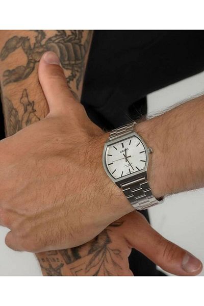 Casio Casio Men's White Dial Quartz Watch with Stainless Steel Strap MTP-B140D-7AVDF