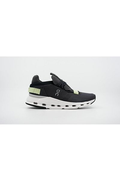 On Running Cloudnova 1 Black White Women 26.98984