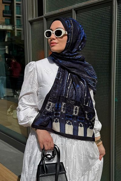 carell Güzide Mertcan's Choice Deep Indigo Early Silk Shawl