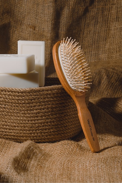 Vepa Prestige 260 Hair Brush |   Wooden Handle, Anti-Frizz, Hair Lightening Brush