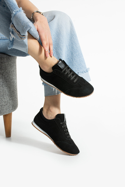 Ayax حذاء رياضي نسائي أسود كاجوال