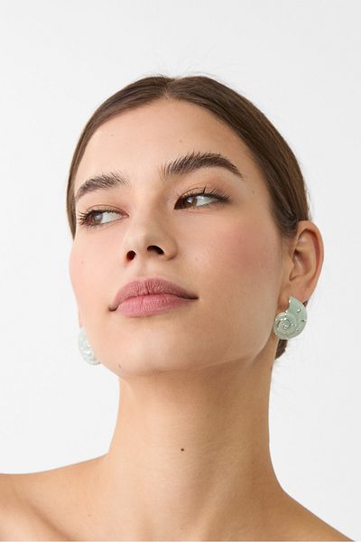 Stradivarius Enamelled seashell earrings