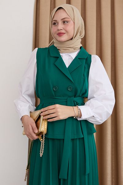 InStyle بدلة ذات ياقة مزدوجة الصدر باللون الأخضر الزمردي مع تنورة مطوية