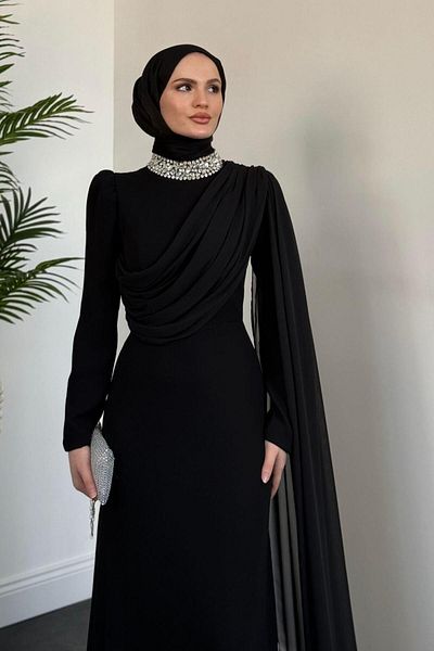 MERVEN AKYÜZ Βραδινό φόρεμα Olara Side Cape Μαύρο