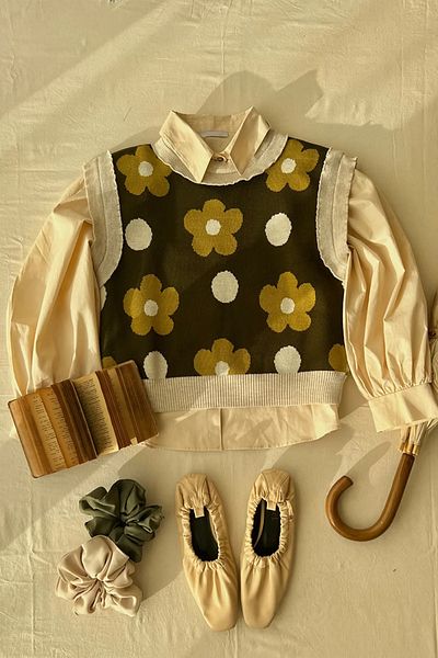 Namaste Vintage Khaki Color Daisy Pattern Retro Jumper (Wool-Acrylic)