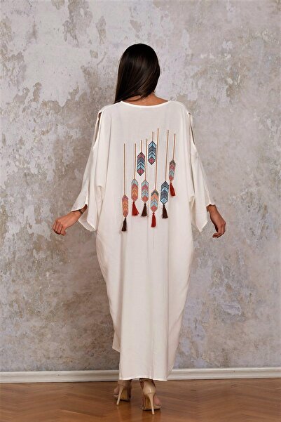 Keyifli Moda Kadın Beyaz V Yaka Düğmeli Sırtı Nakışlı Cepli Omuzu Pencereli O...