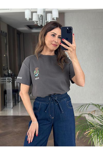 Forlady4 Γυναικείο μπλουζάκι Anthracite Crew Neck Sleeve Tip Text Κεντημένο αρκουδάκι