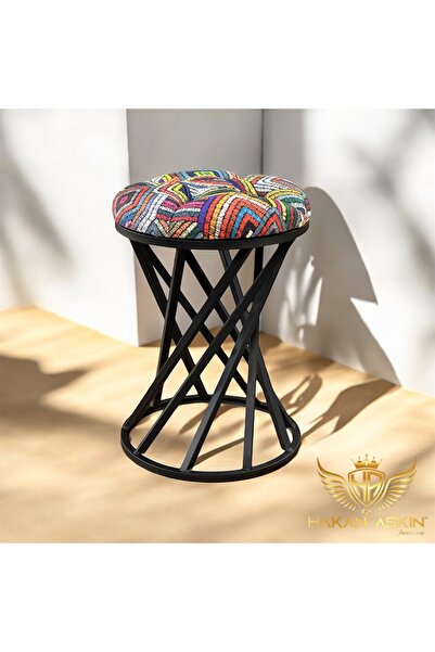 BY HAKAN AŞKIN Kapitoneli Tornado Metal Pota Ayaklı Rug Pattern black Pota Pu...