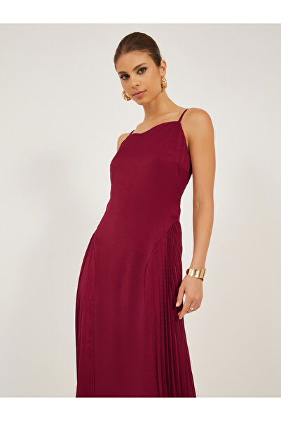 Styli Plain Pleated Strappy A-Line Midi Dress