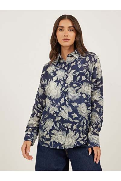 Styli قميص كبير الحجم بياقة منفتحة وطبعة زهور