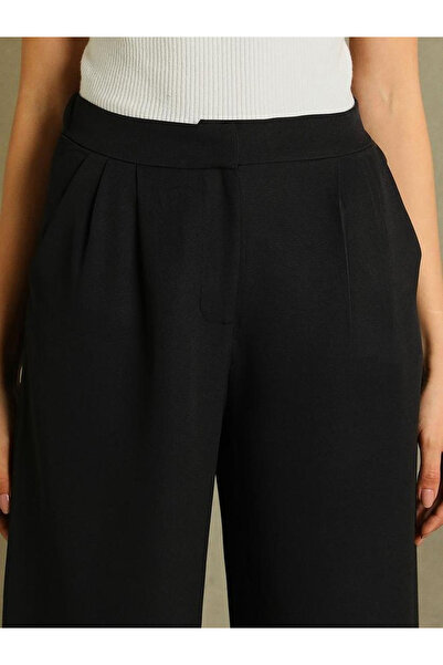 Dennis Lingo By Styli Relaxed Pleated Trousers