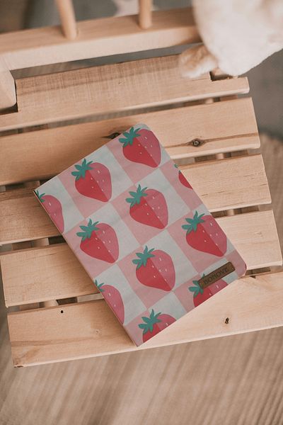 BONOVE Book Cover Strawberry Pattern Book Protection Organizer