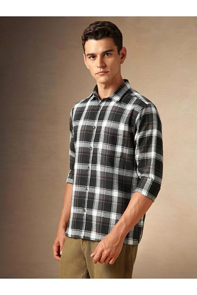 Dennis Lingo By Styli Checked Button Down Casual Shirt