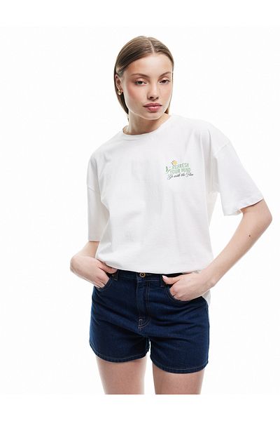 Koton Cotton Crew Neck Short Sleeve Printed Oversize T-Shirt on the Back