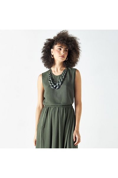 FAV Sleeveless Top with Detachable Chain Accent