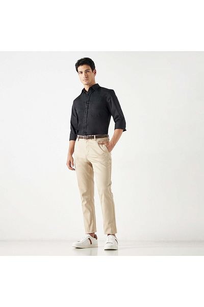 FAV Shirt with Button Down Collar and Long Sleeves