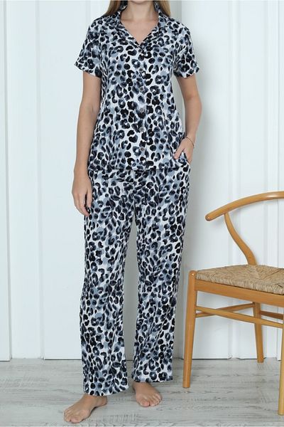 Nicoletta Set de pijamale cu imprimeu LEOPARD pentru femei - țesut de muselină cu mâneci scurte, nasturi și buzunare