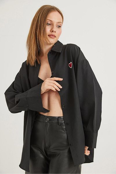 CALİENTE Heart Embroidered Oversize Basic Shirt Black