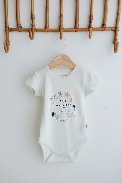 Mother Love Bamboo Fabric Minimal Patterned Short Sleeve Body