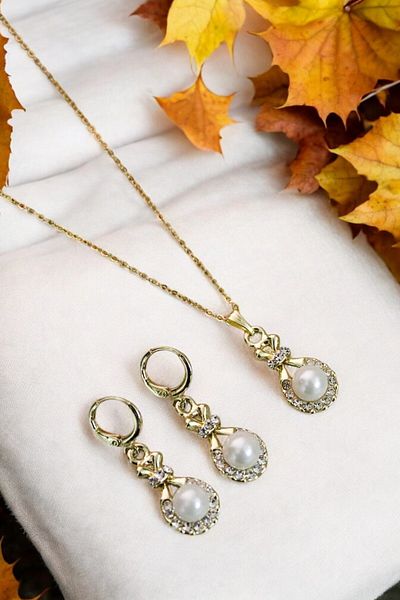 EUROMODA Pearl Design Necklace Earring Suit Set