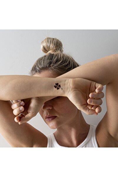 ONE SPRAY TATTOO Minimal Dört Yapraklı Yonca Dövmesi (SPREYSİZ)