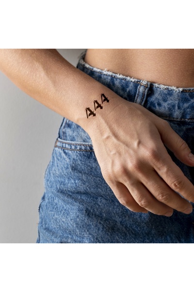 ONE SPRAY TATTOO Melek Sayısı Gotik Font-444 (SPREYSİZ)