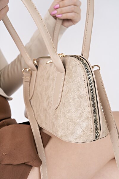 MUGGO Glow Women's Belt Detailed Hand and Shoulder Bag